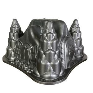 Nordic Ware Castle Bundt Cake Pan 10 Cup Cast Aluminum Mold Fantasy Medieval